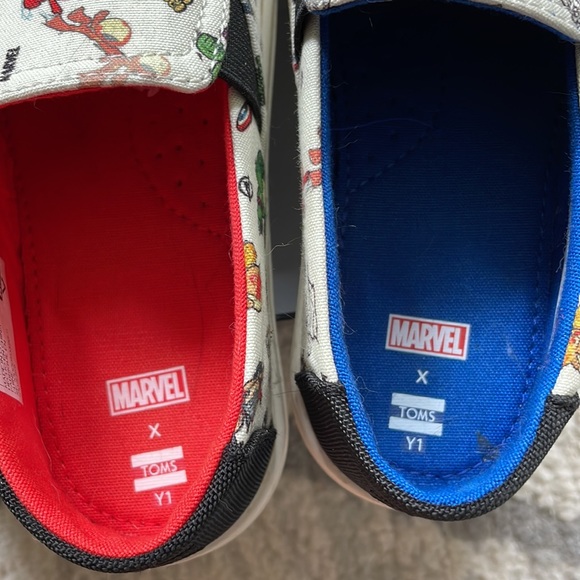 Marvel x TOMS Luca Antique White Marvel How To Print size Y1 - Picture 5 of 7